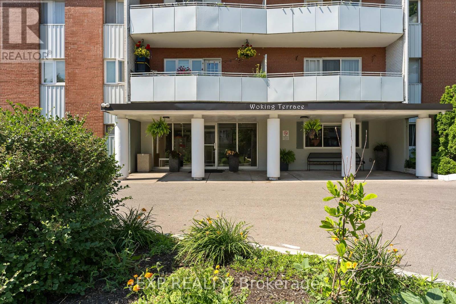 403 - 2485 Woking Crescent, Mississauga, Ontario L5K 1Z6 - Photo 2 - W13650540