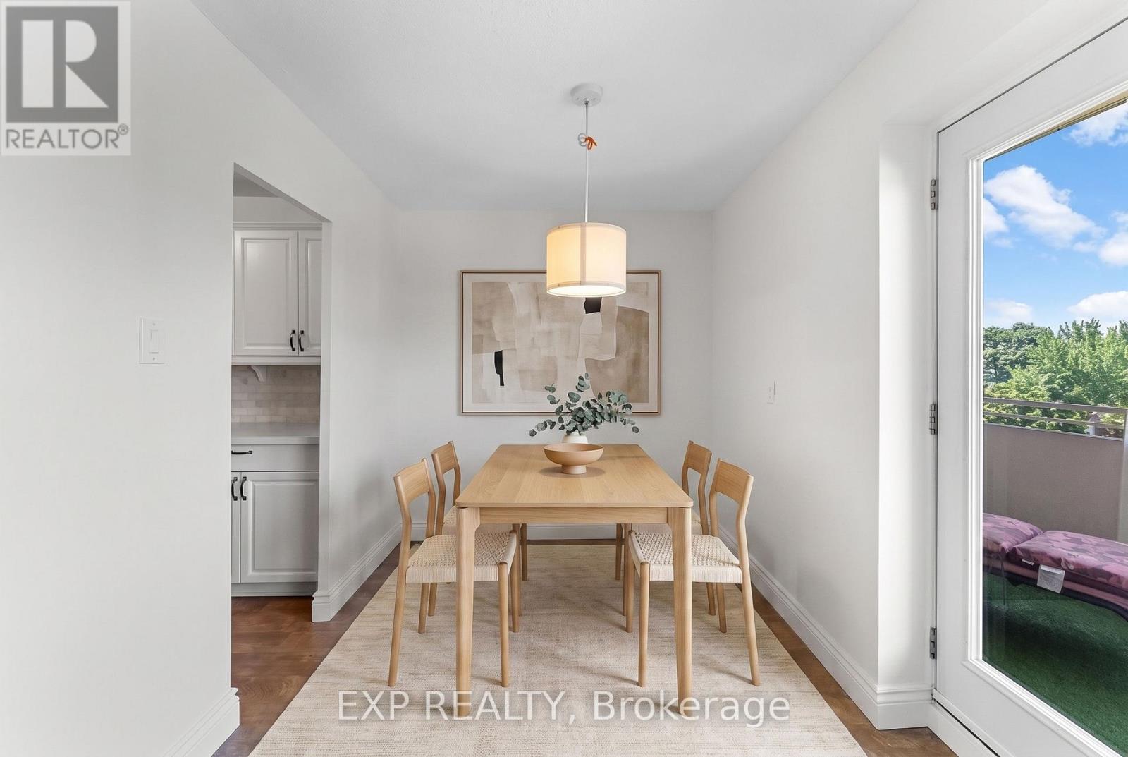 403 - 2485 Woking Crescent, Mississauga, Ontario L5K 1Z6 - Photo 3 - W13650540