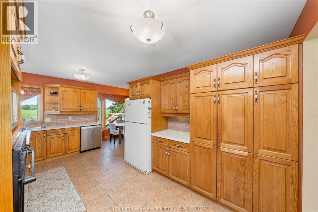 1270 Mandaumin Road, Dawn-Euphemia, Ontario  N0P 2M0 - Photo 11 - 26018640