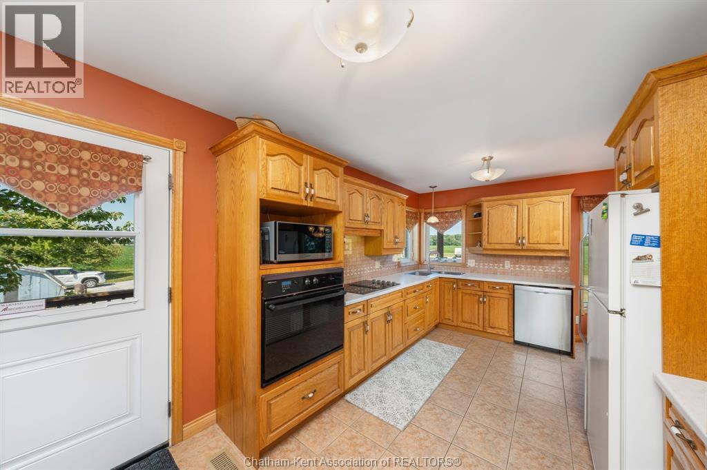 1270 Mandaumin Road, Dawn-Euphemia, Ontario  N0P 2M0 - Photo 13 - 26018640