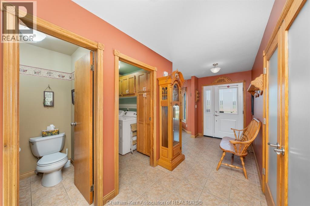 1270 Mandaumin Road, Dawn-Euphemia, Ontario  N0P 2M0 - Photo 18 - 26018640