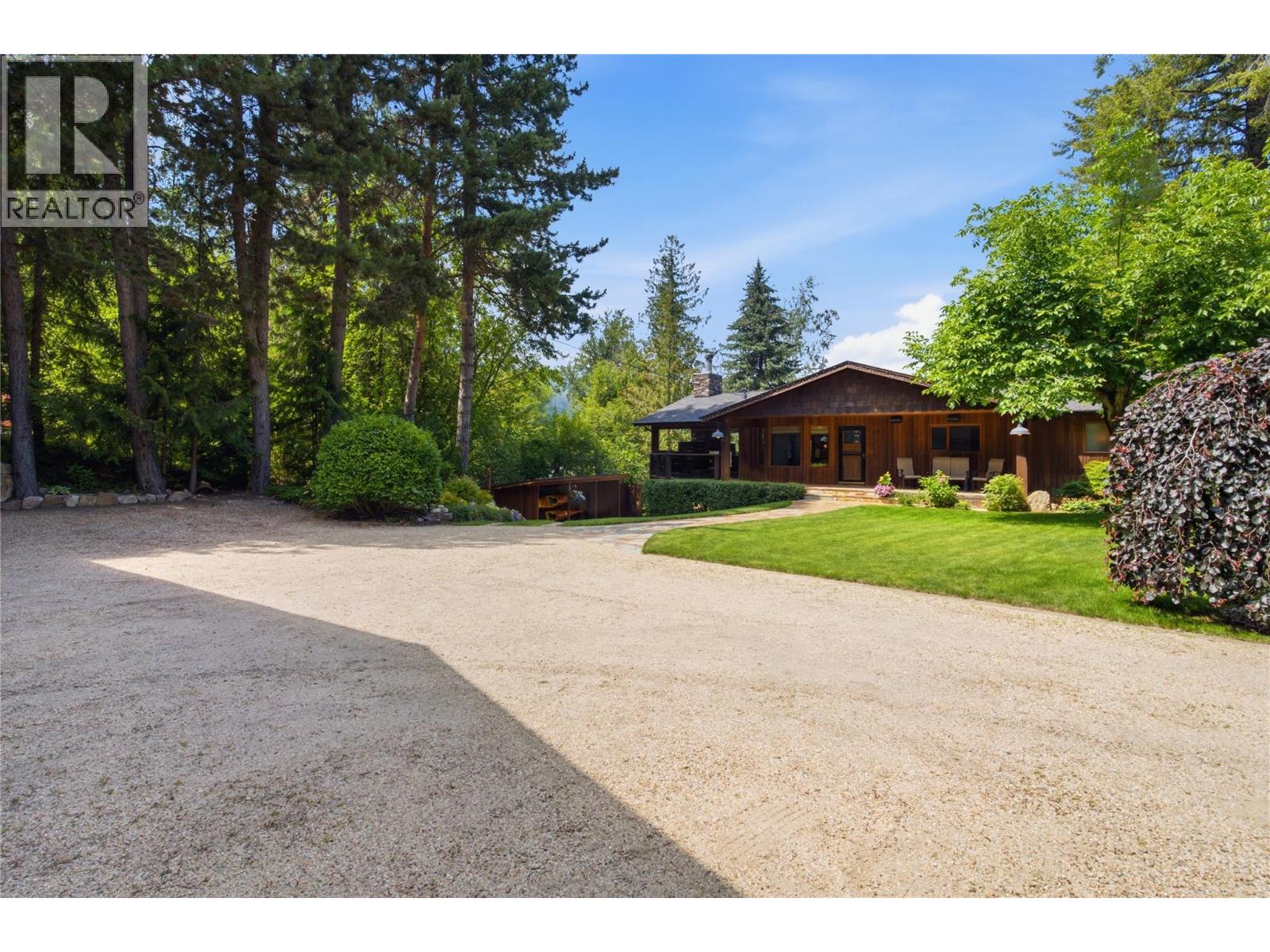 102 Sandner Road, Christina Lake, British Columbia  V0H 1E0 - Photo 19 - 10394018