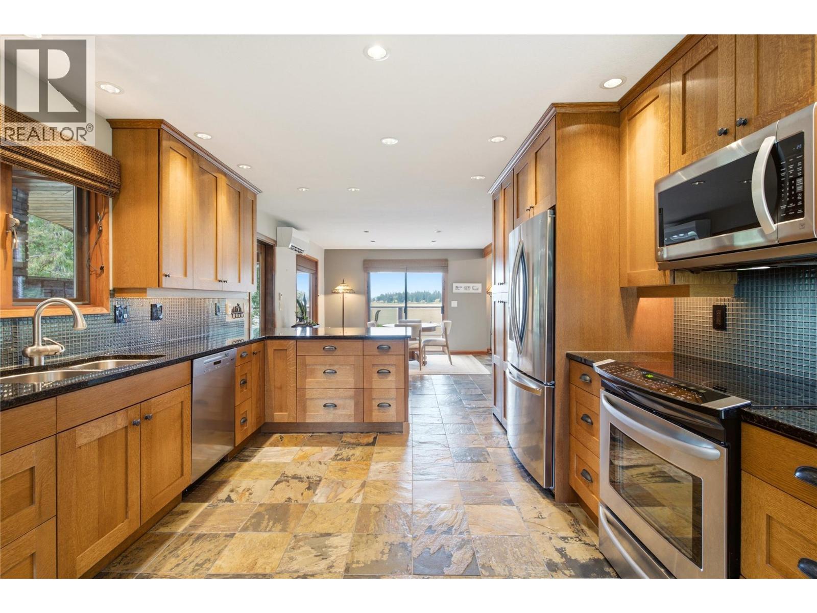 102 Sandner Road, Christina Lake, British Columbia  V0H 1E0 - Photo 31 - 10394018