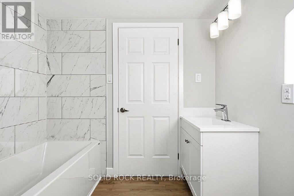 2158 Fillmore Crescent, Ottawa, Ontario  K1J 6A4 - Photo 12 - X13650428
