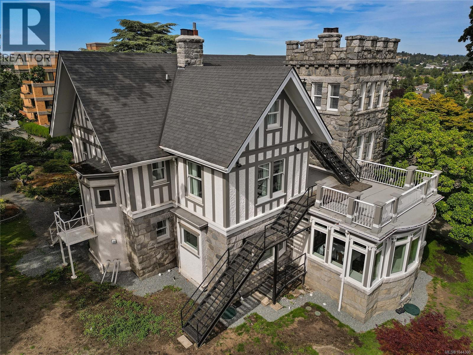 305 2930 Cook St, Victoria, British Columbia  V8W 3G3 - Photo 35 - 1044300
