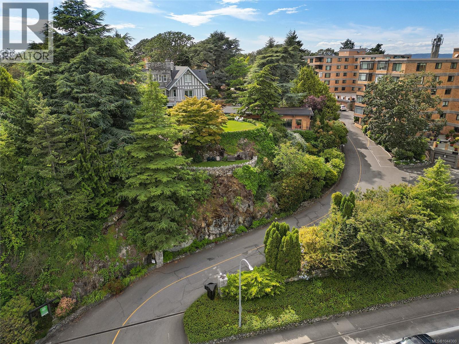 305 2930 Cook St, Victoria, British Columbia  V8W 3G3 - Photo 27 - 1044300