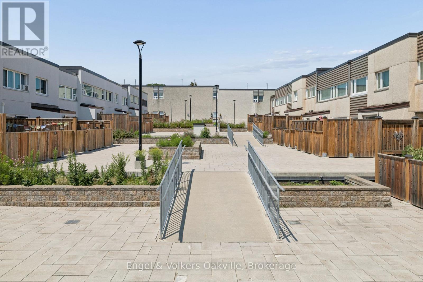184 - 1055 Dundas Street E, Mississauga, Ontario  L4Y 3X6 - Photo 29 - W13650502