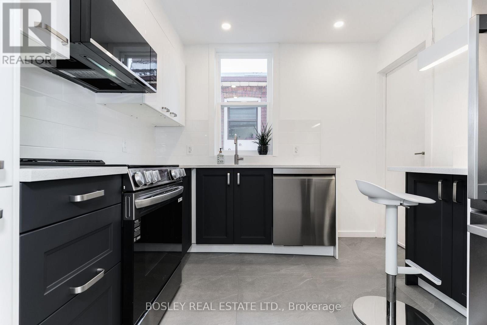 1 - 210 Westmount Avenue, Toronto, Ontario  M6E 3M8 - Photo 19 - C13650354