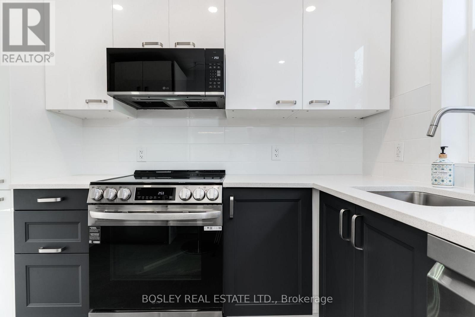 1 - 210 Westmount Avenue, Toronto, Ontario  M6E 3M8 - Photo 24 - C13650354
