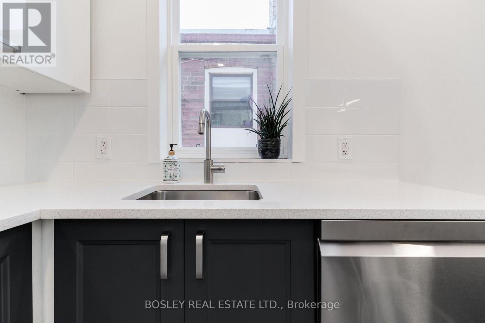 1 - 210 Westmount Avenue, Toronto, Ontario  M6E 3M8 - Photo 22 - C13650354