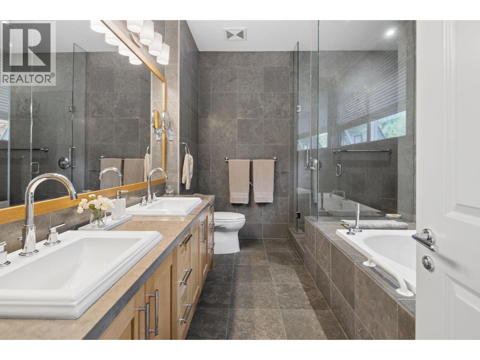 Ph1 2210 Chippendale Road, West Vancouver, British Columbia V7S 3J4 - Photo 27 - R3153666