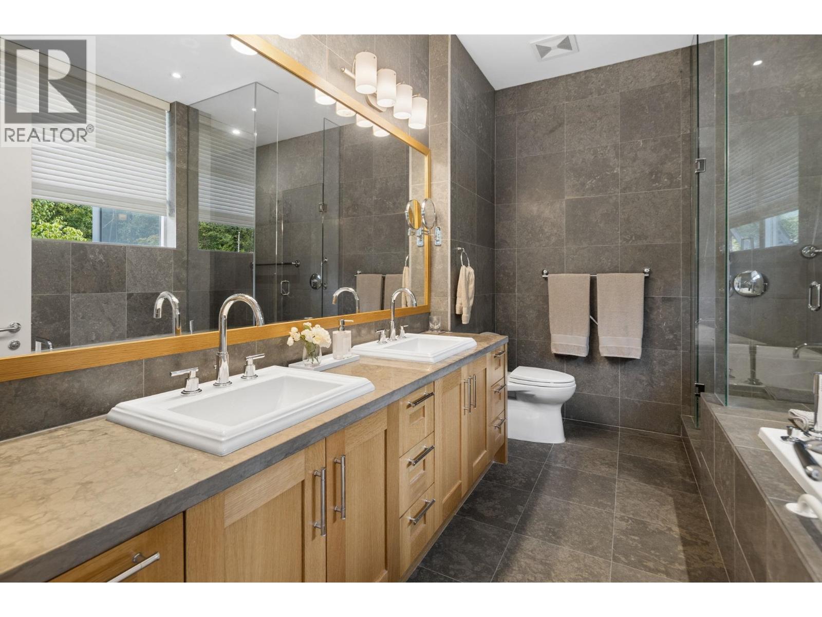 Ph1 2210 Chippendale Road, West Vancouver, British Columbia V7S 3J4 - Photo 28 - R3153666