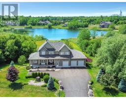 365 WEST LAKE CIRCLE, Ottawa, Ontario