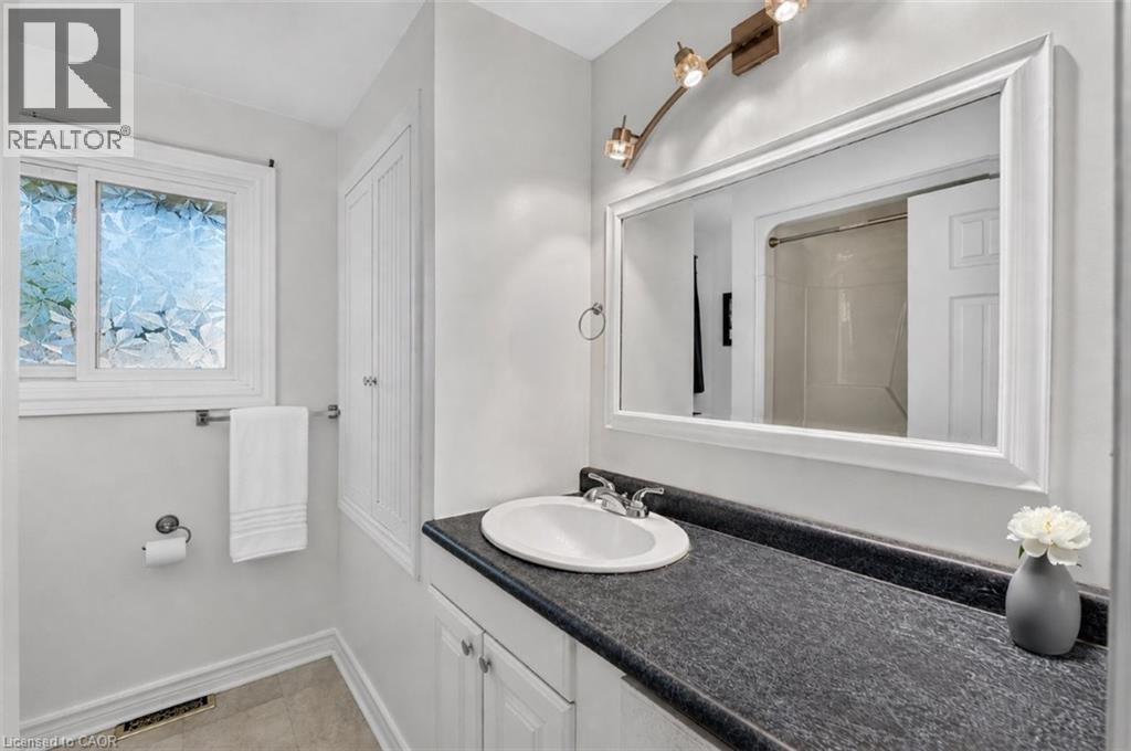 4387 Jackson Street, Beamsville, Ontario  L3J 0N9 - Photo 13 - 40852420