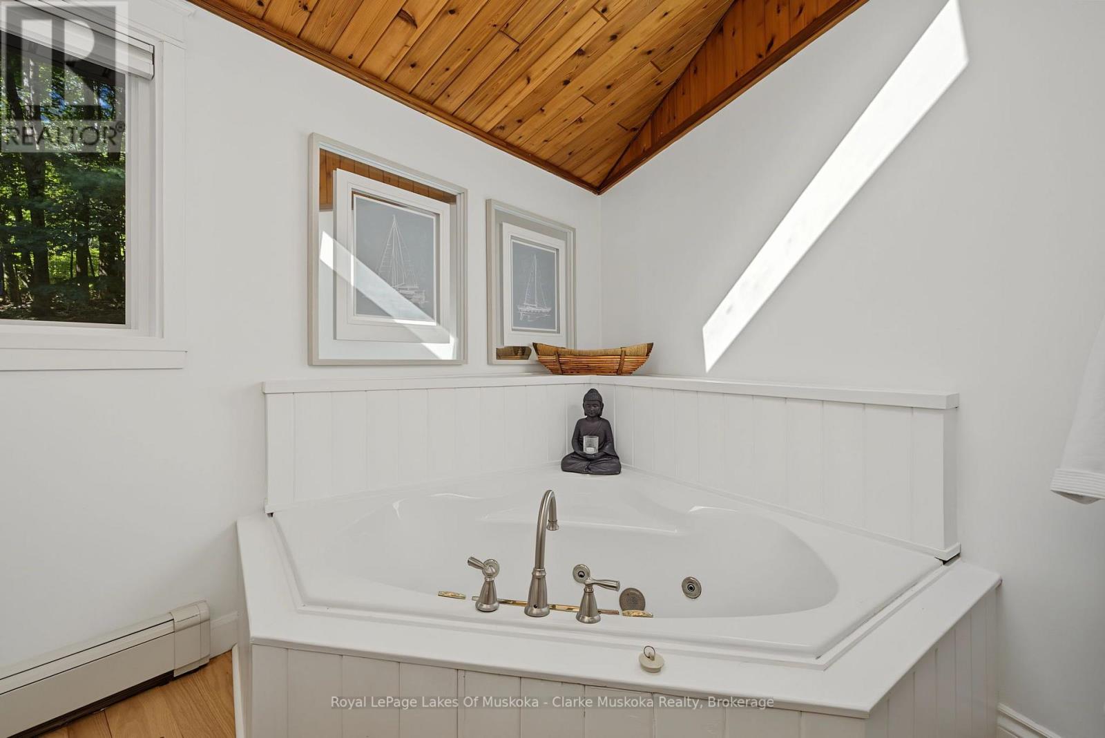 1048 Brackenrig Road, Muskoka Lakes, Ontario  P0B 1J0 - Photo 32 - X13650496