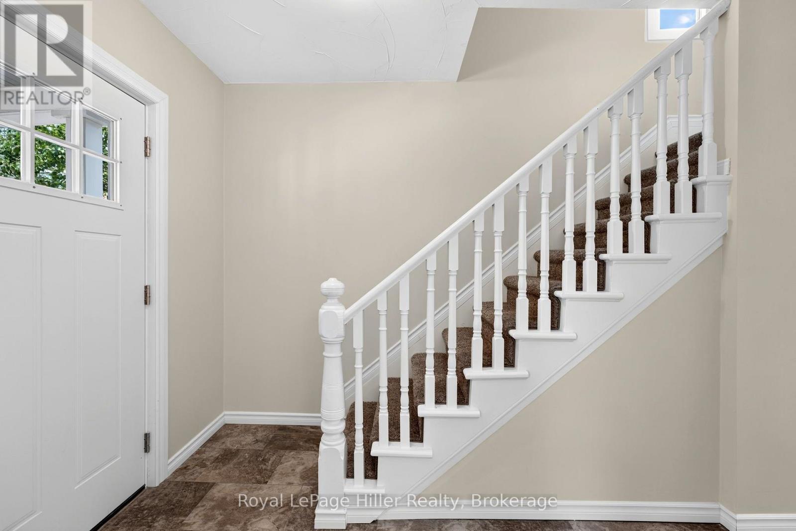137 Rebecca Street, Stratford, Ontario N5A 3P4 - Photo 5 - X13650538
