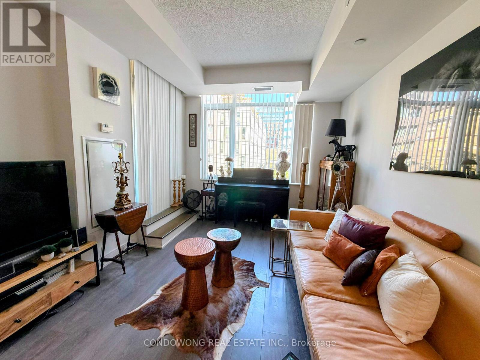 210 - 525 ADELAIDE STREET W, Toronto, Ontario