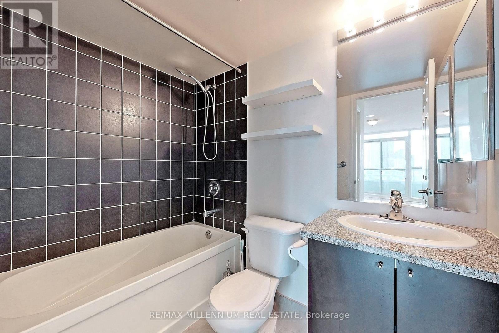 1508 - 25 Lower Simcoe Street, Toronto, Ontario  M5J 0C8 - Photo 28 - C13650544