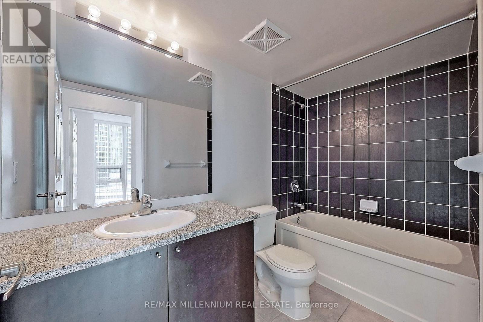1508 - 25 Lower Simcoe Street, Toronto, Ontario  M5J 0C8 - Photo 29 - C13650544