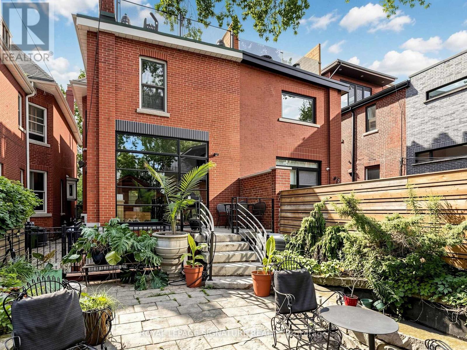 Lower - 75 Brunswick Avenue, Toronto, Ontario  M5S 2L8 - Photo 19 - C13650556