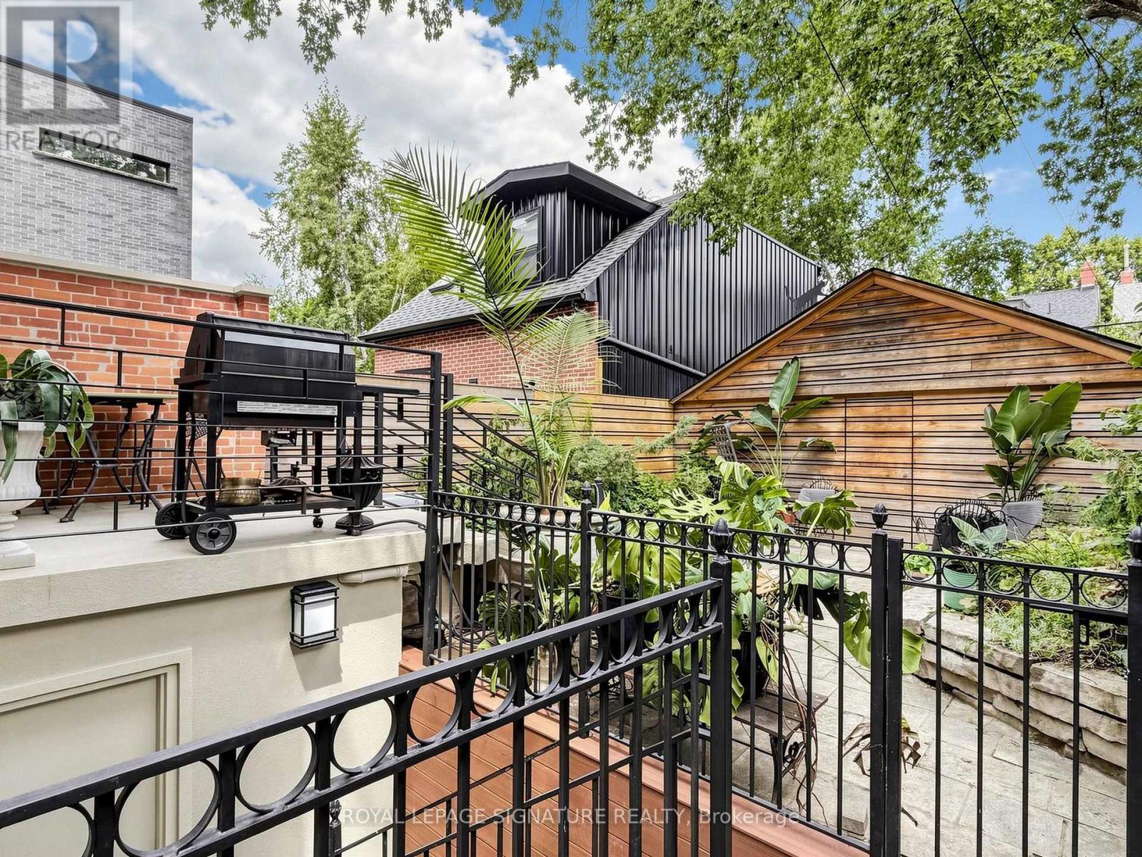 Lower - 75 Brunswick Avenue, Toronto, Ontario  M5S 2L8 - Photo 3 - C13650556