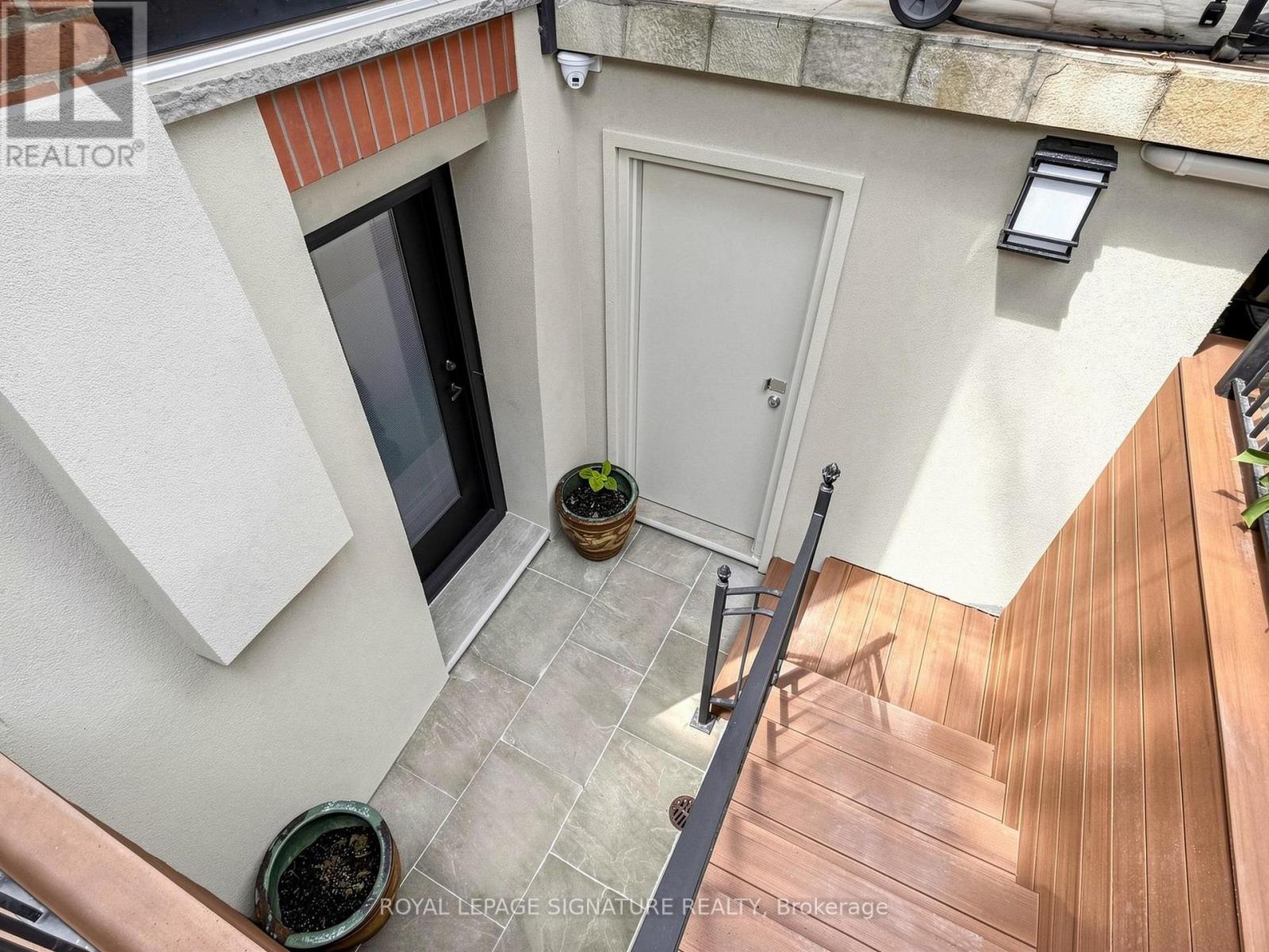 Lower - 75 Brunswick Avenue, Toronto, Ontario  M5S 2L8 - Photo 4 - C13650556