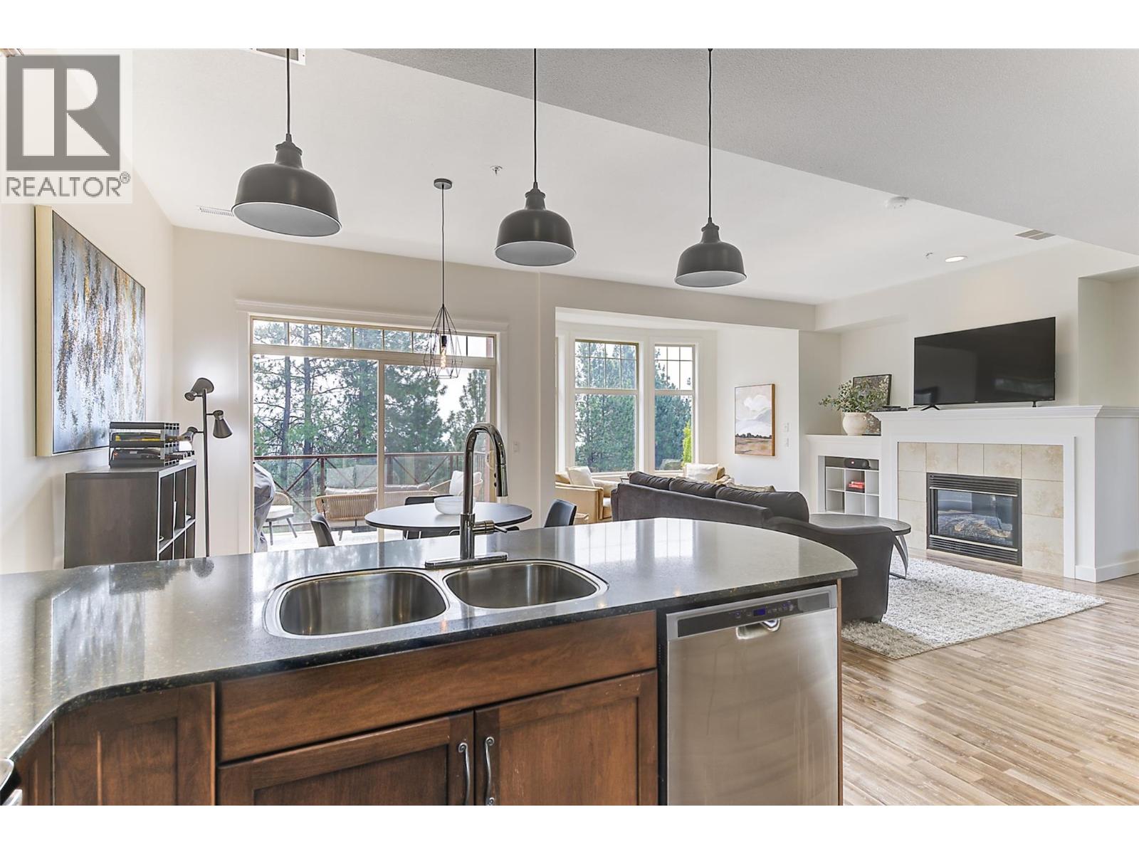 1795 Country Club Drive Unit# 204, Kelowna, British Columbia  V1V 2V9 - Photo 11 - 10379507