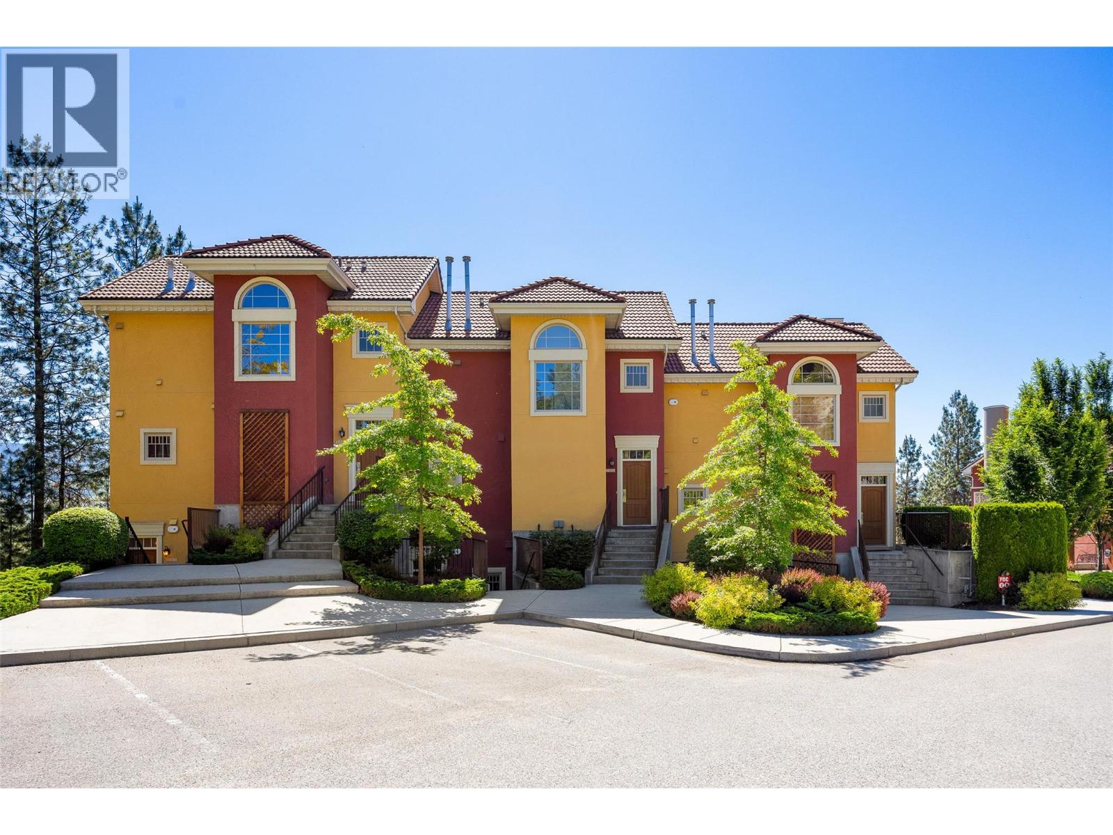 1795 Country Club Drive Unit# 204, Kelowna, British Columbia