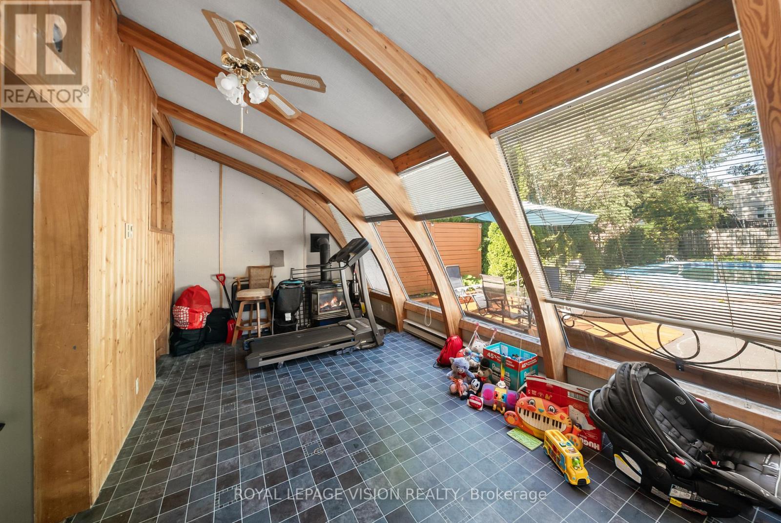 27 Eastville Avenue, Toronto, Ontario  M1M 2N6 - Photo 17 - E13650420