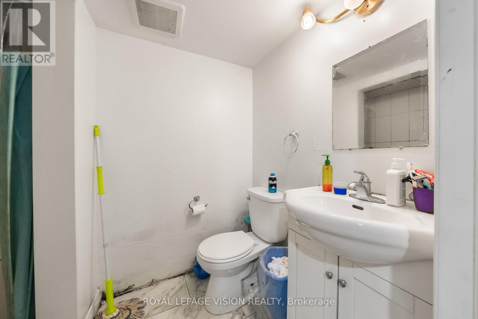 27 Eastville Avenue, Toronto, Ontario  M1M 2N6 - Photo 22 - E13650420