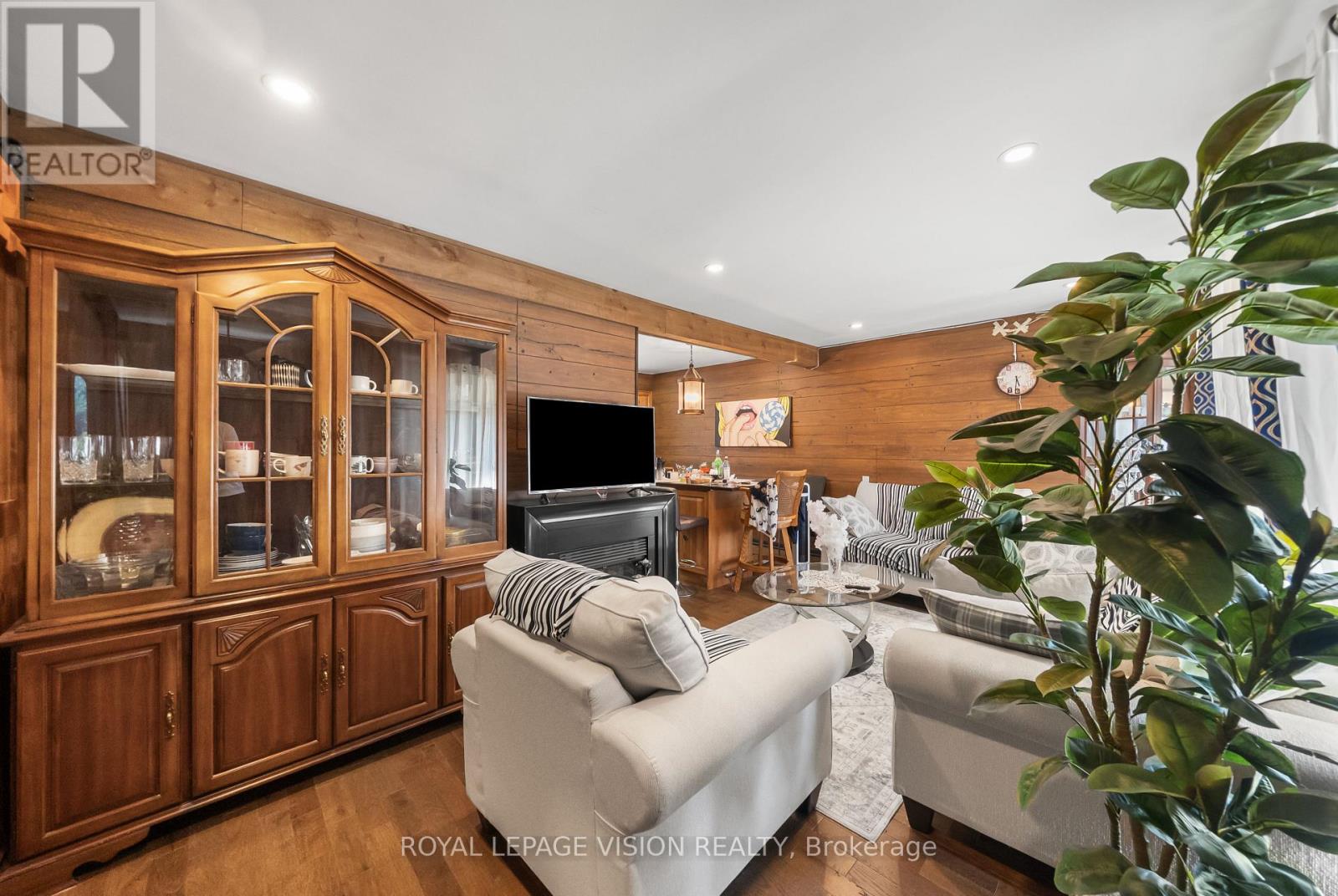 27 Eastville Avenue, Toronto, Ontario  M1M 2N6 - Photo 6 - E13650420