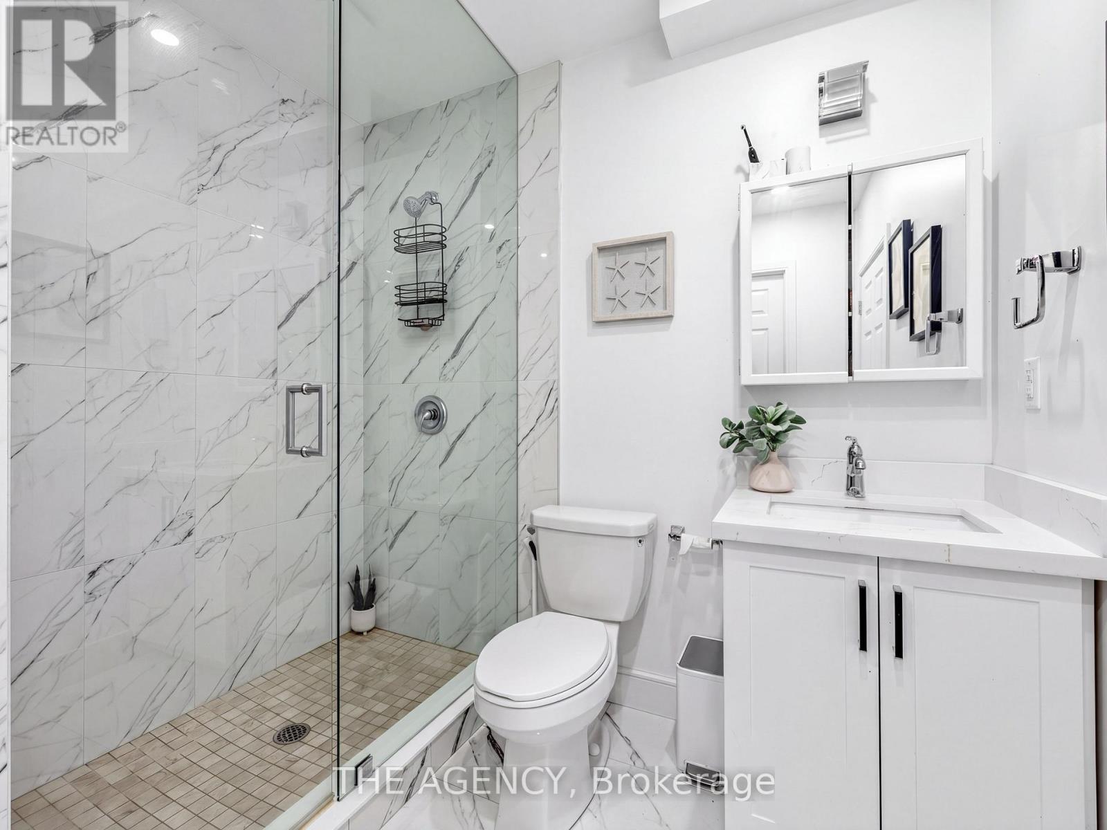 576 Oakwood Drive, Pickering, Ontario  L1W 2W7 - Photo 30 - E13650454