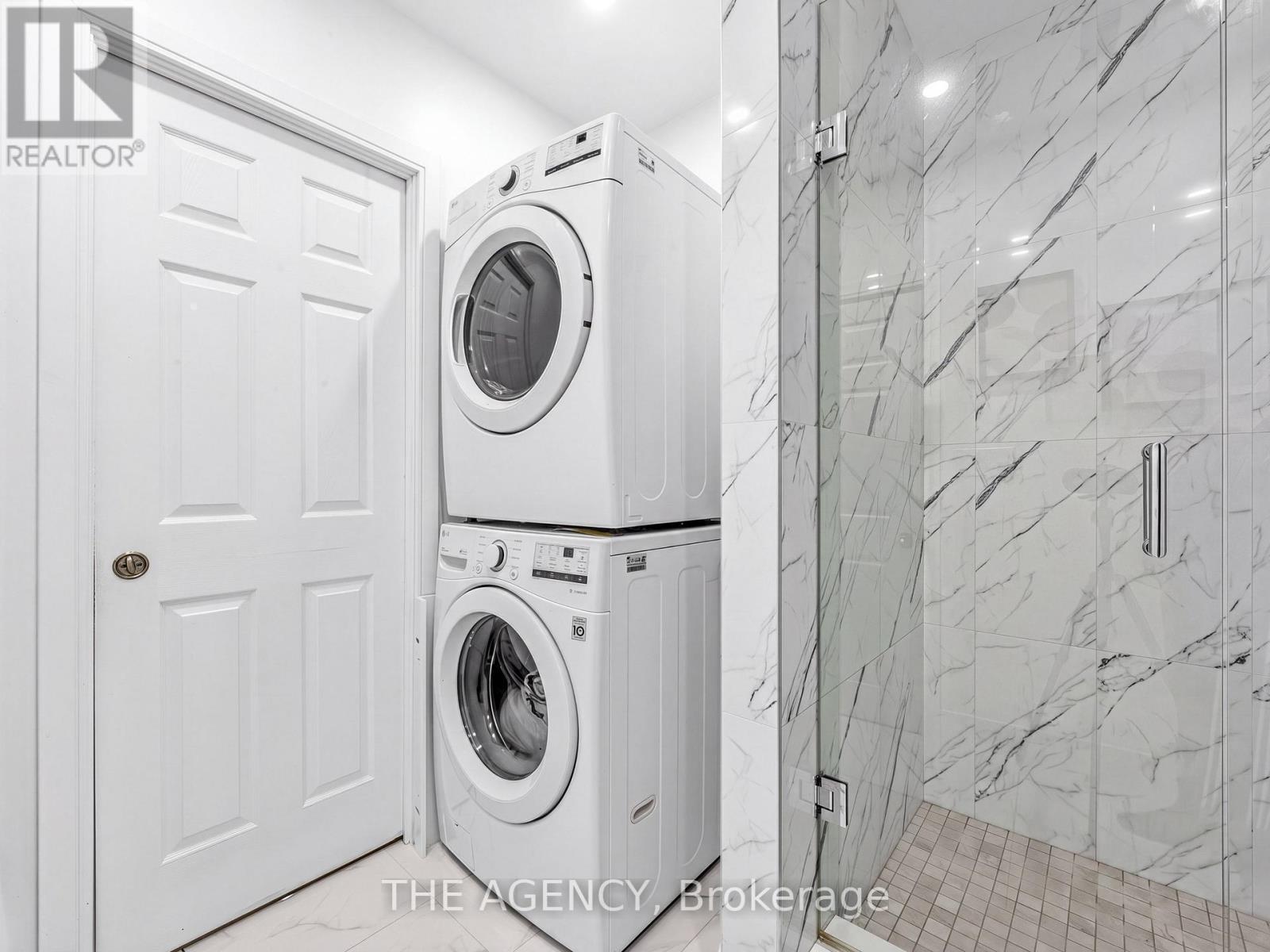576 Oakwood Drive, Pickering, Ontario  L1W 2W7 - Photo 31 - E13650454