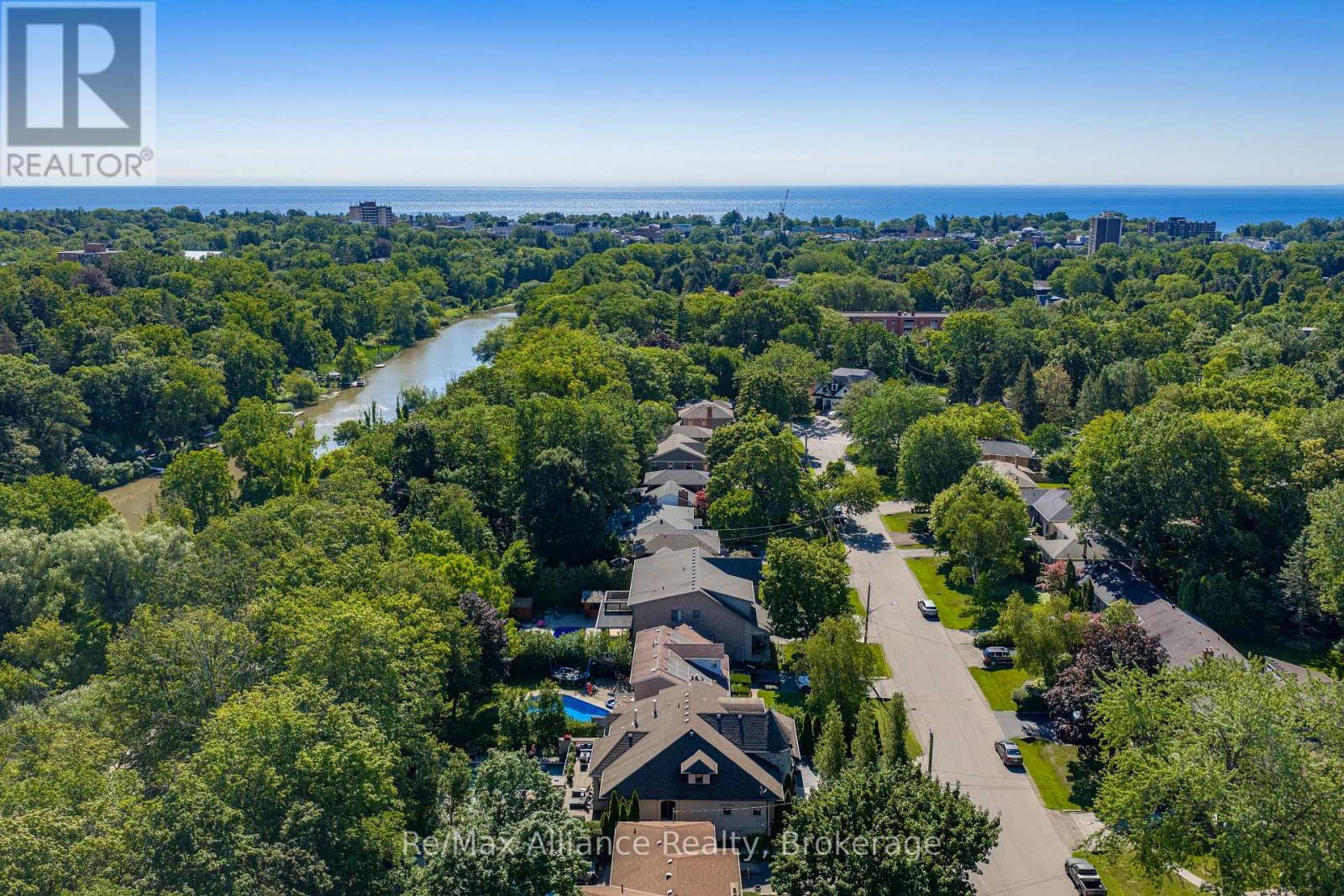 379 River Side Drive, Oakville, Ontario  L6K 3N6 - Photo 49 - W13647310