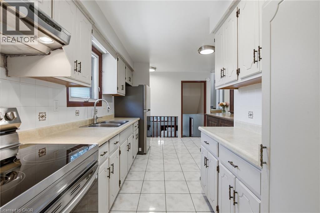 97 Uxbridge Crescent, Kitchener, Ontario N2E 2S2 - Photo 7 - 40850618