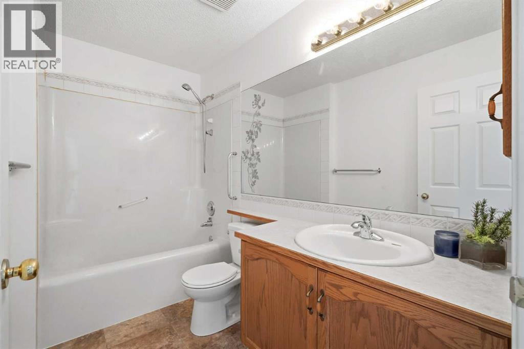 31, 12 Woodside Rise NW, Airdrie, Alberta  T4B 2L3 - Photo 15 - A2335463