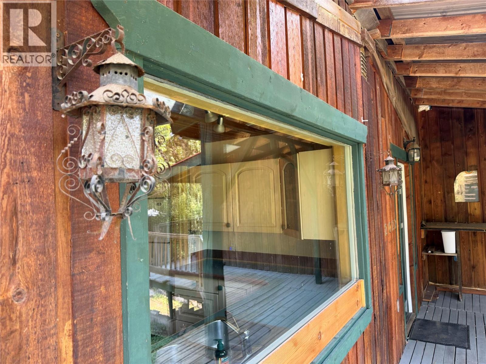 2022 Creek Street, Nelson, British Columbia V1L 1M7 - Photo 6 - 10396321