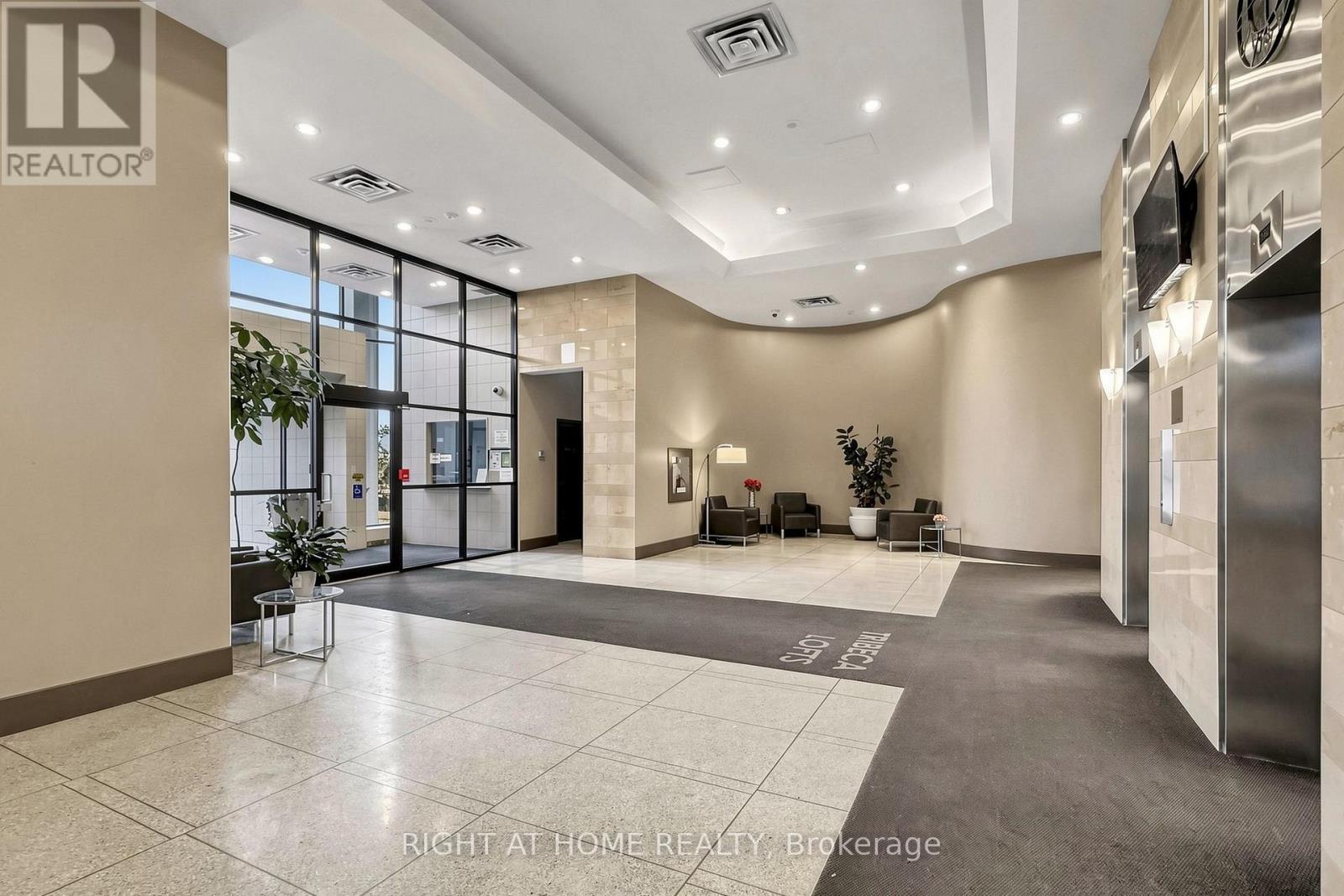 1104 - 797 Don Mills Road, Toronto, Ontario M3C 1V2 - Photo 3 - C13604466