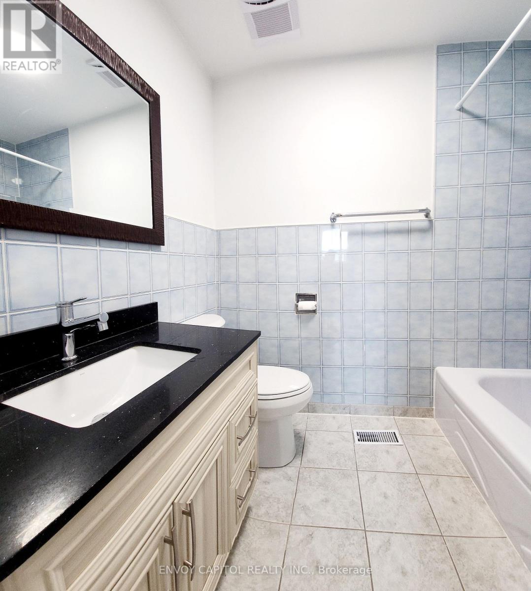 14 Faulkner Crescent, Toronto, Ontario  M9M 2C1 - Photo 16 - W13561452
