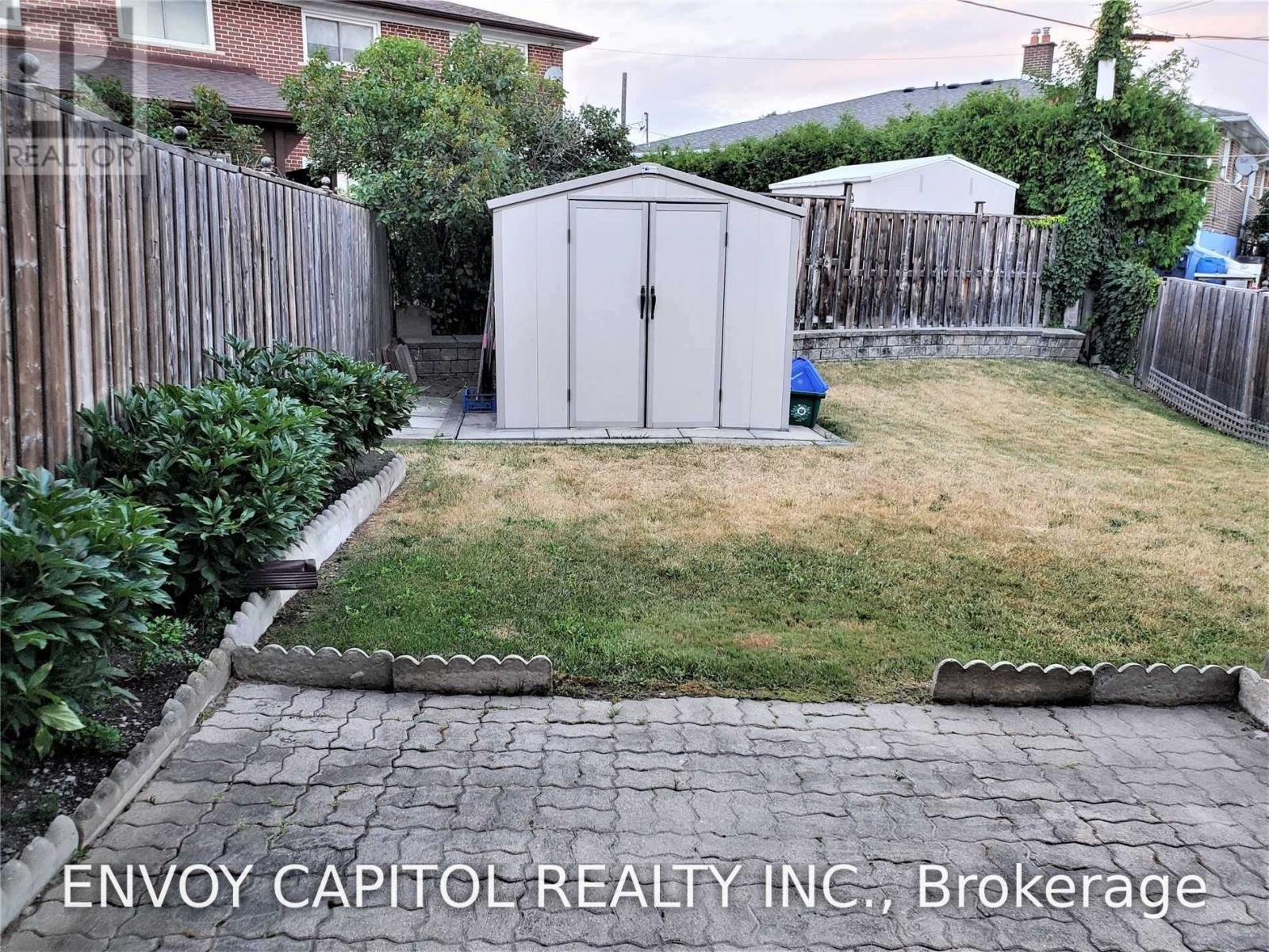 14 Faulkner Crescent, Toronto, Ontario  M9M 2C1 - Photo 30 - W13561452