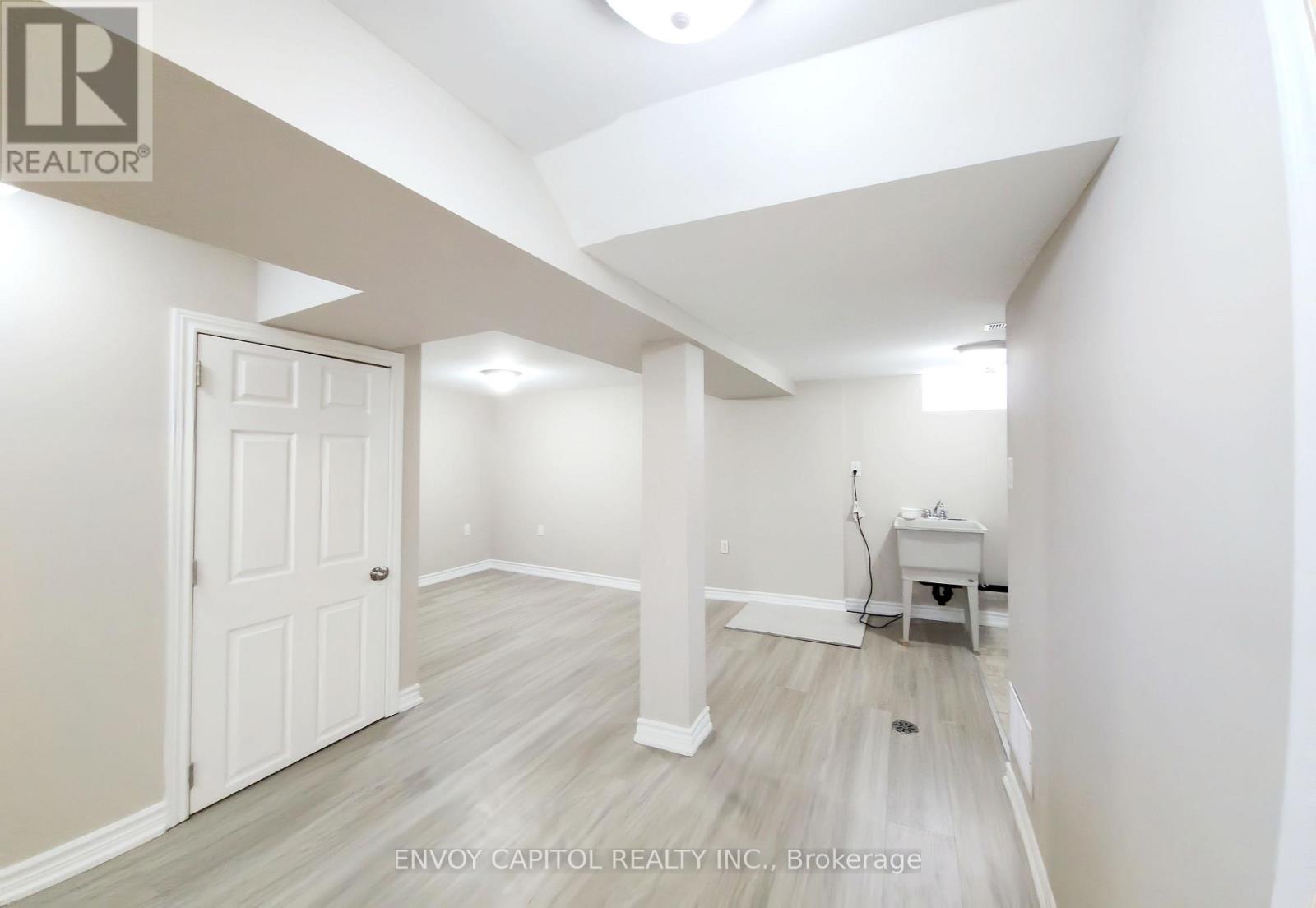 14 Faulkner Crescent, Toronto, Ontario  M9M 2C1 - Photo 27 - W13561452