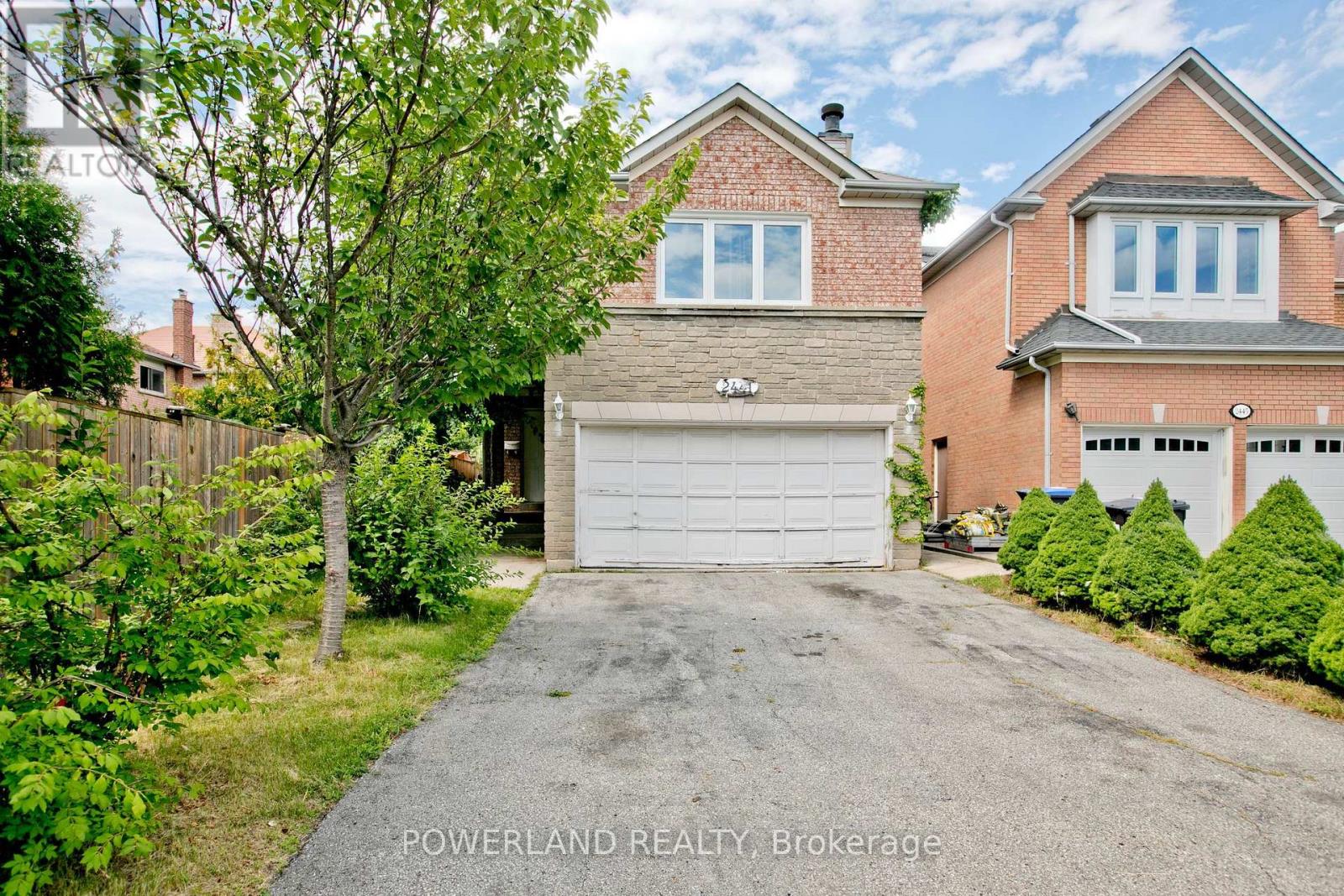 2441 STRATHMORE CRESCENT, Mississauga, Ontario