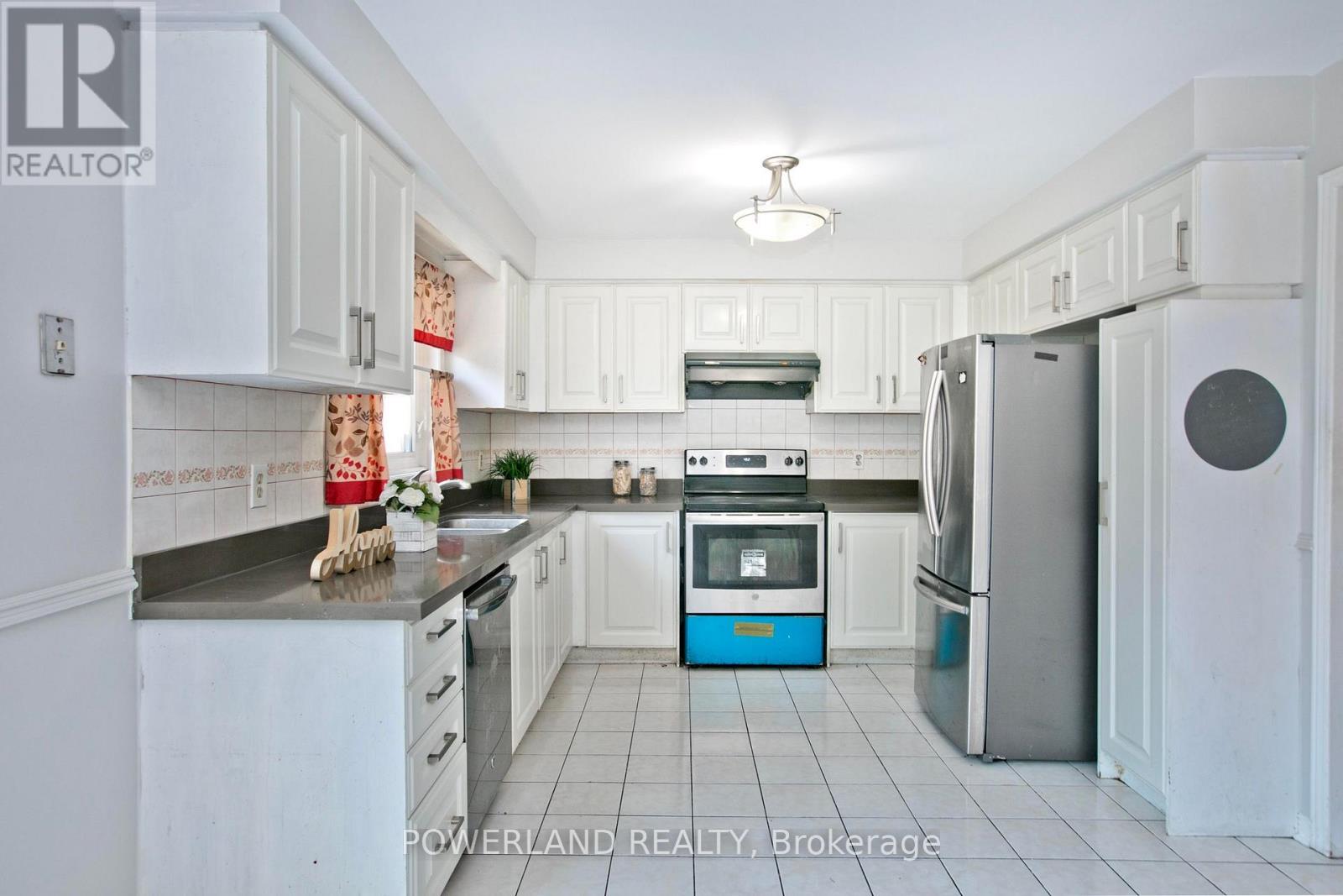 2441 Strathmore Crescent, Mississauga, Ontario  L5M 5K2 - Photo 14 - W13650518