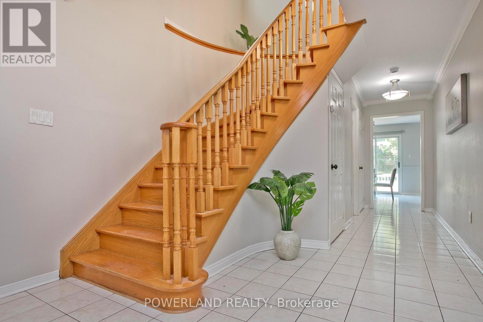 2441 Strathmore Crescent, Mississauga, Ontario  L5M 5K2 - Photo 4 - W13650518