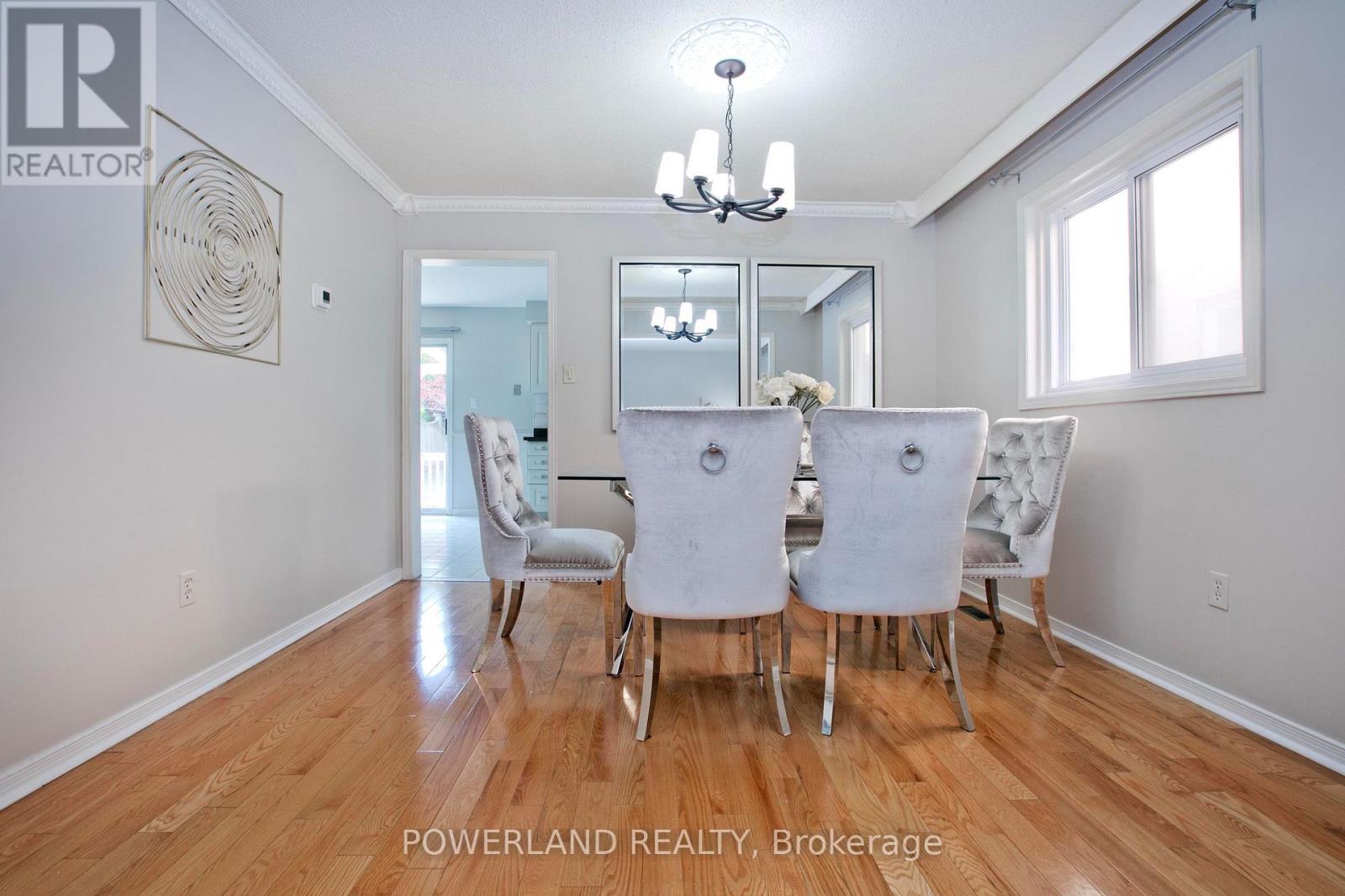 2441 Strathmore Crescent, Mississauga, Ontario  L5M 5K2 - Photo 9 - W13650518