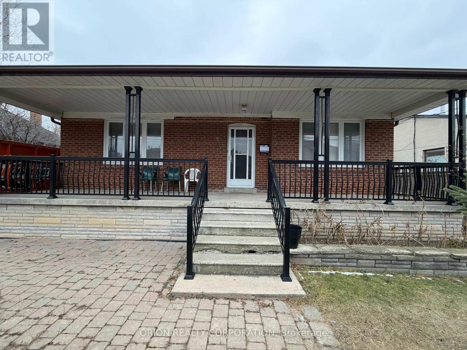 3 ROMAR CRESCENT, Toronto, Ontario