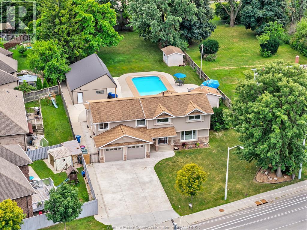 845 CABANA ROAD East, Windsor, Ontario