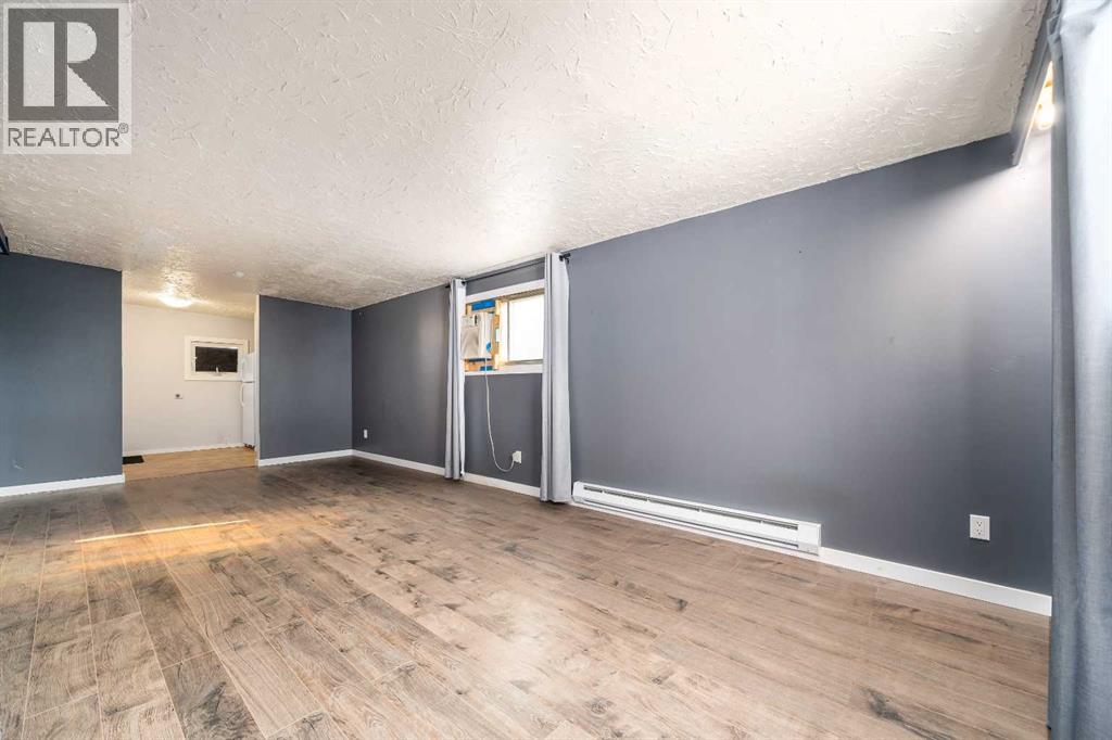 17 De Havilland Boulevard SW, Medicine Hat, Alberta  T1A 7Y6 - Photo 6 - A2332278