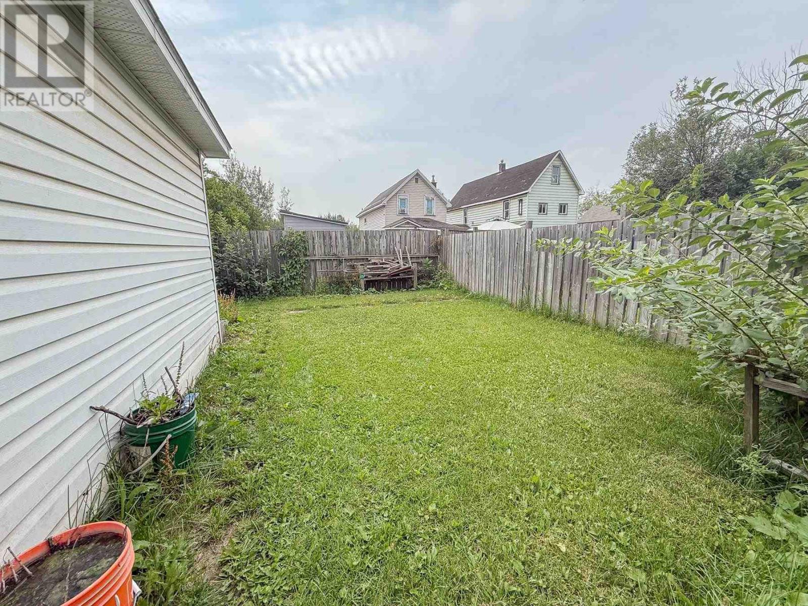 655 Queen St W, Sault Ste. Marie, Ontario  P6A 1B1 - Photo 33 - SM262028