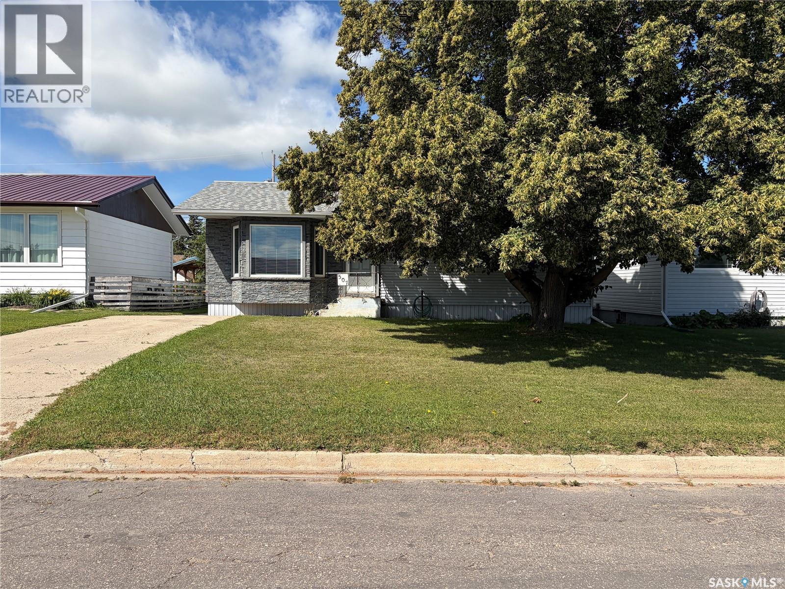 507 6th Street E, Wynyard, Saskatchewan  S0A 4T0 - Photo 3 - SK044918